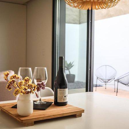 Aljube Residences I - Apt Novo, Com Terraco, Centro Pdl 蓬塔德尔加达 外观 照片