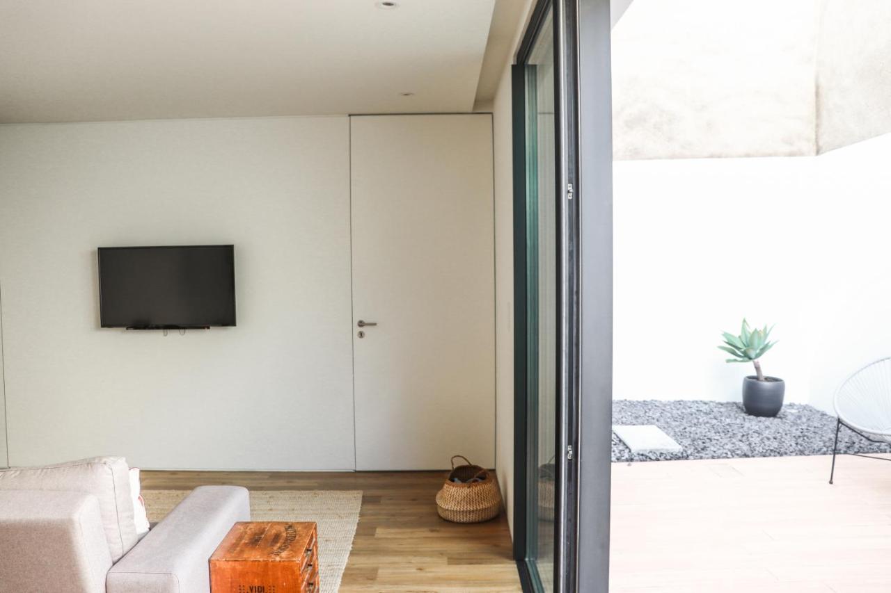 Aljube Residences I - Apt Novo, Com Terraco, Centro Pdl 蓬塔德尔加达 外观 照片